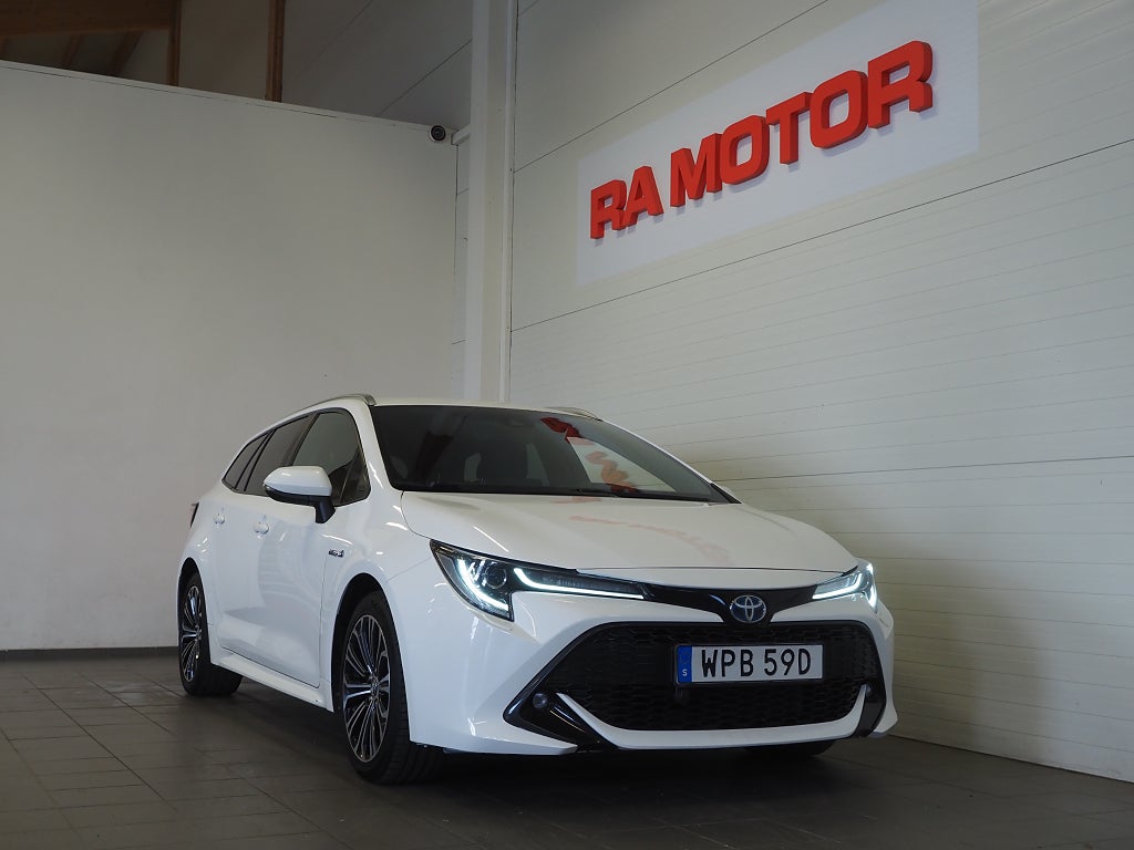 Toyota Corolla Touring Sports Hybrid e-CVT Style Drag M-Värmare Kamera