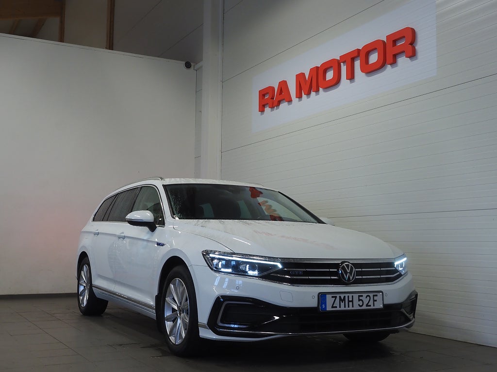 Volkswagen Passat Sportscombi GTE 1.4 TSI GTE | Drag | Värmare | Navi |