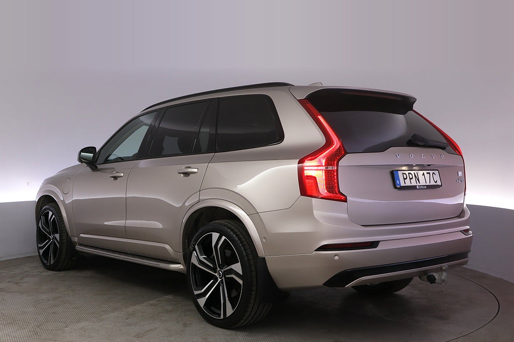 Volvo XC90 7-seater Recharge T8 AWD Ultimate Dark B&W Drag