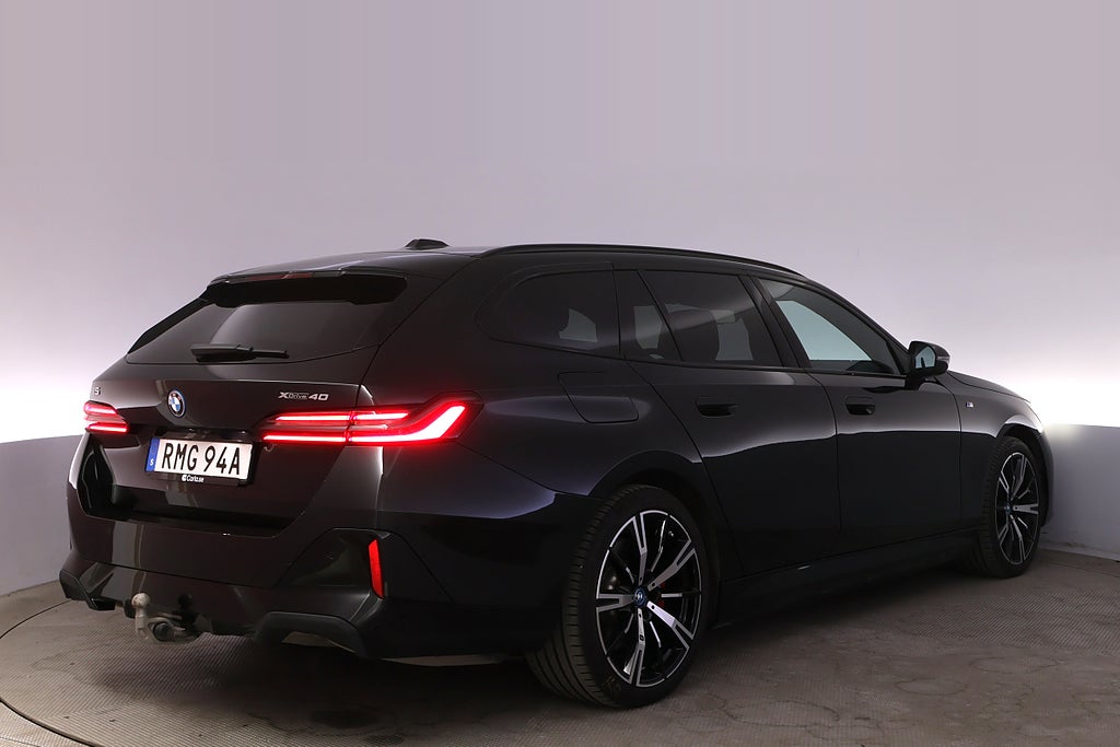 BMW i5 xDrive40 Touring M Sport Pro Drag HK Kamera V-hjul