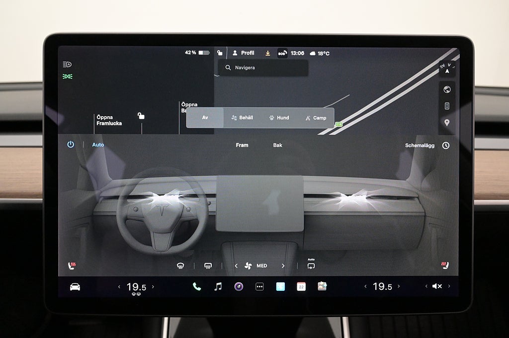 Tesla Model 3 Standard Range RWD Autopilot Panorama