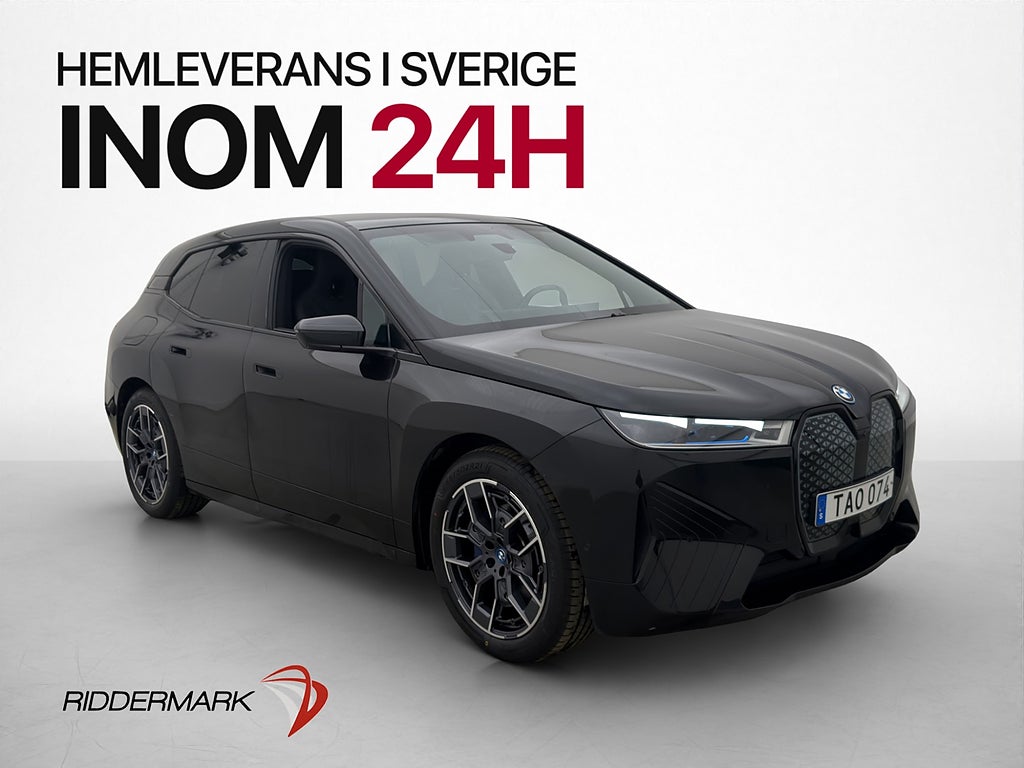 BMW iX xDrive40 326hk Sport Panorama H/K 360° Laser Dragkrok