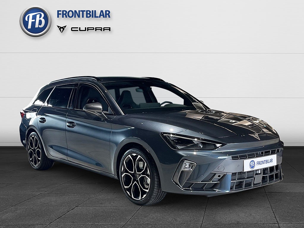 Cupra Leon E-Hybrid 12 mils-räckvidd Privatleasing