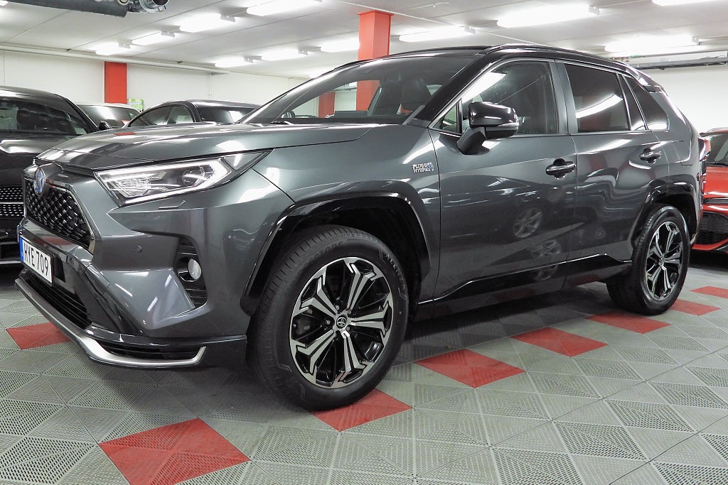 Toyota RAV4 Plug-in Hybrid E-CVT Style JBL SoV Hjul Panorama Drag