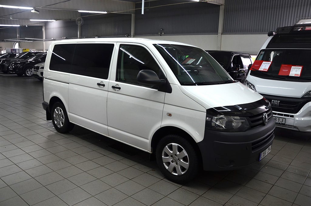 Volkswagen Caravelle SHUTTLE T28 2.0 CNG (115hk) 8-Sits