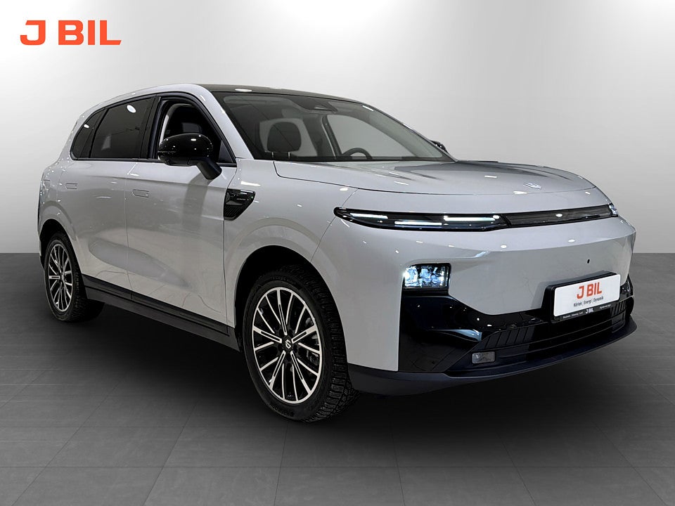 Leapmotor B10 EREV Design (Räckviddsförlängare, upp till  900km)