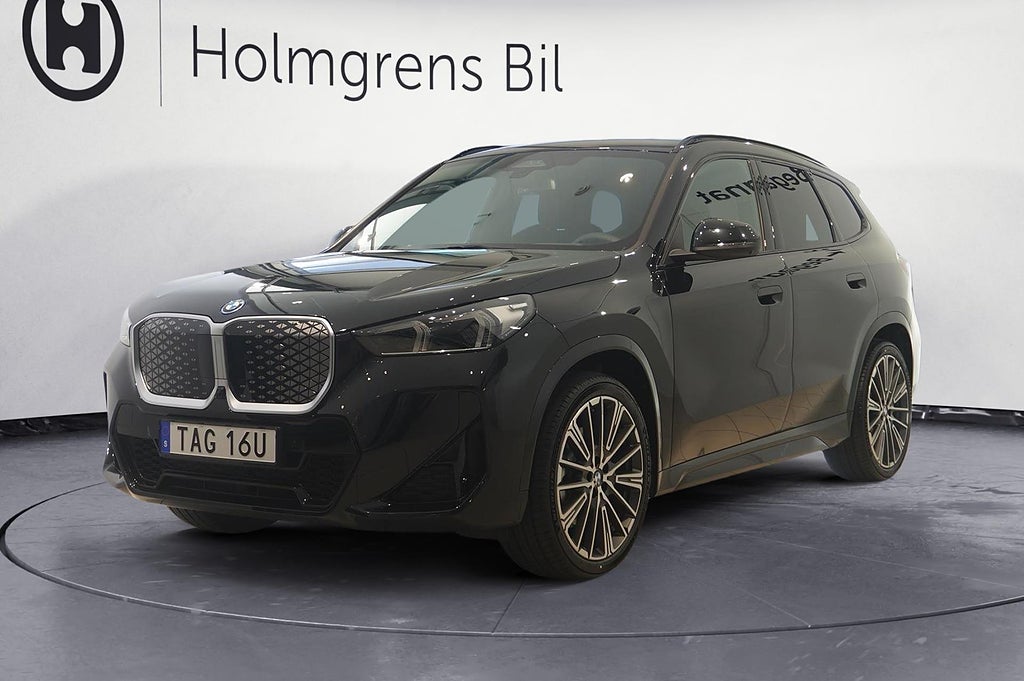 BMW iX1 xDrive30 M Sport Business Ed Drag DA HUD | Ränta 2,95%