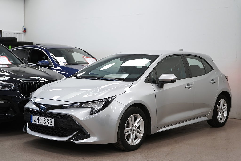 Toyota Corolla 1.8 HYBRID e-CVT 1-ÄGARE CARPLAY B-KAMERA