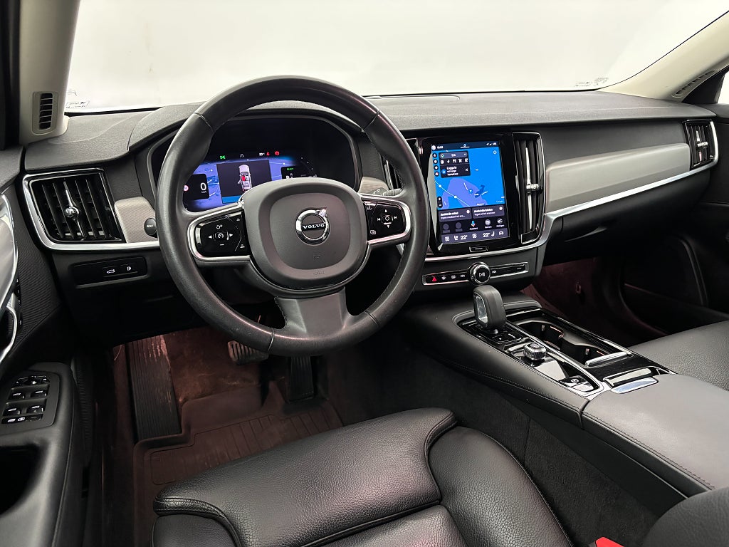 Volvo V90 Recharge T6 AWD Core Bright 350hk Läder Kamera Drag
