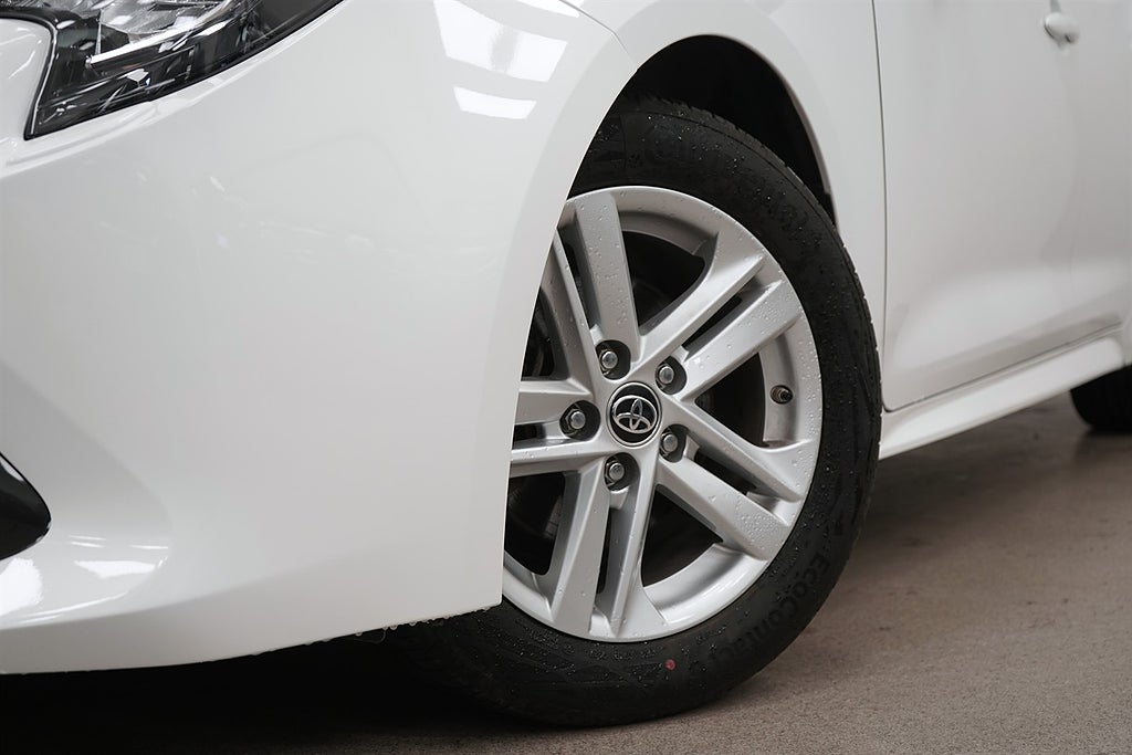 Toyota Corolla 1.8 HYBRID e-CVT 1-ÄGARE CARPLAY B-KAMERA