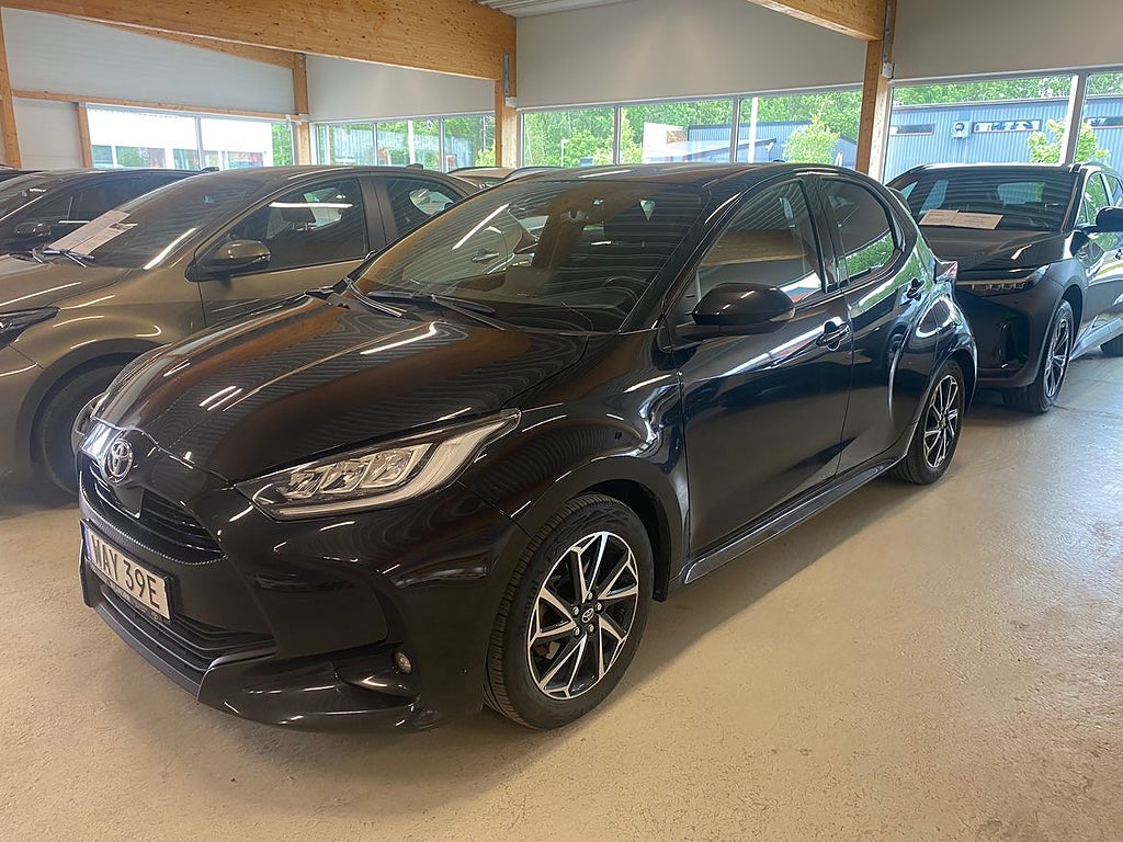 Toyota Yaris 1,5 Hybrid Active Plus | Vinterhjul
