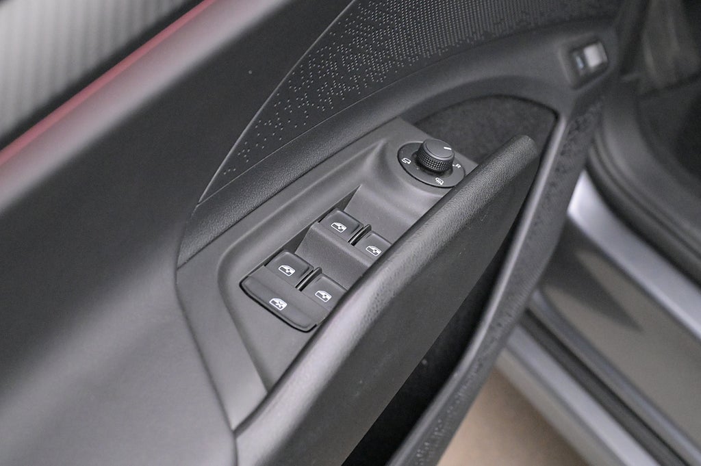 Skoda Enyaq iV 80x Sportline Kamera Navi Matrix BSM Drag