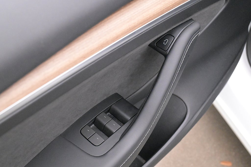 Tesla Model 3 Long Range AWD Refresh Autopilot Pano V-Hjul