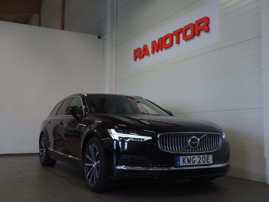 Volvo V90 Recharge T6 AWD Inscription Skinn Drag Pano Orrefors