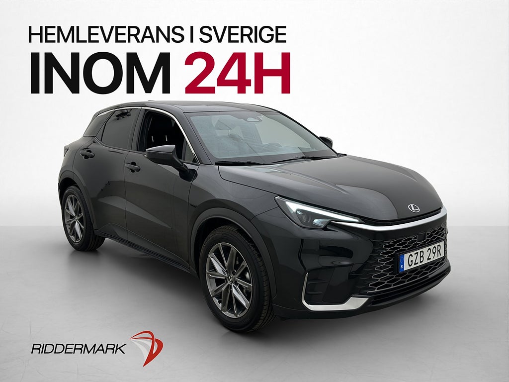 Lexus LBX Relax Tech Skinn Kamera