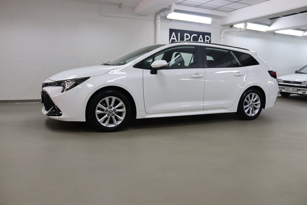 Toyota Corolla TS HSD 1,8 140HK 3987 MIL MOMSBIL V-HJUL