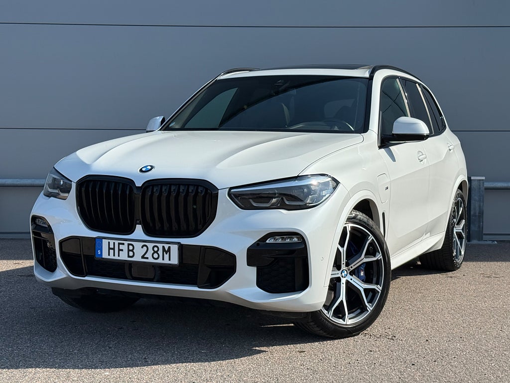 BMW X5 xDrive45e M sport / B&W / Panorama / Drag / Luftfjädrin