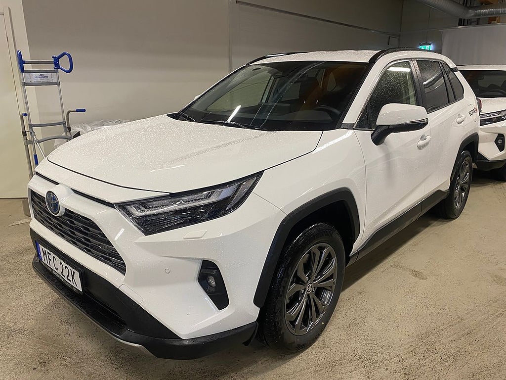 Toyota RAV4 2,5 Hybrid AWD-i Executive | Vinterhjul