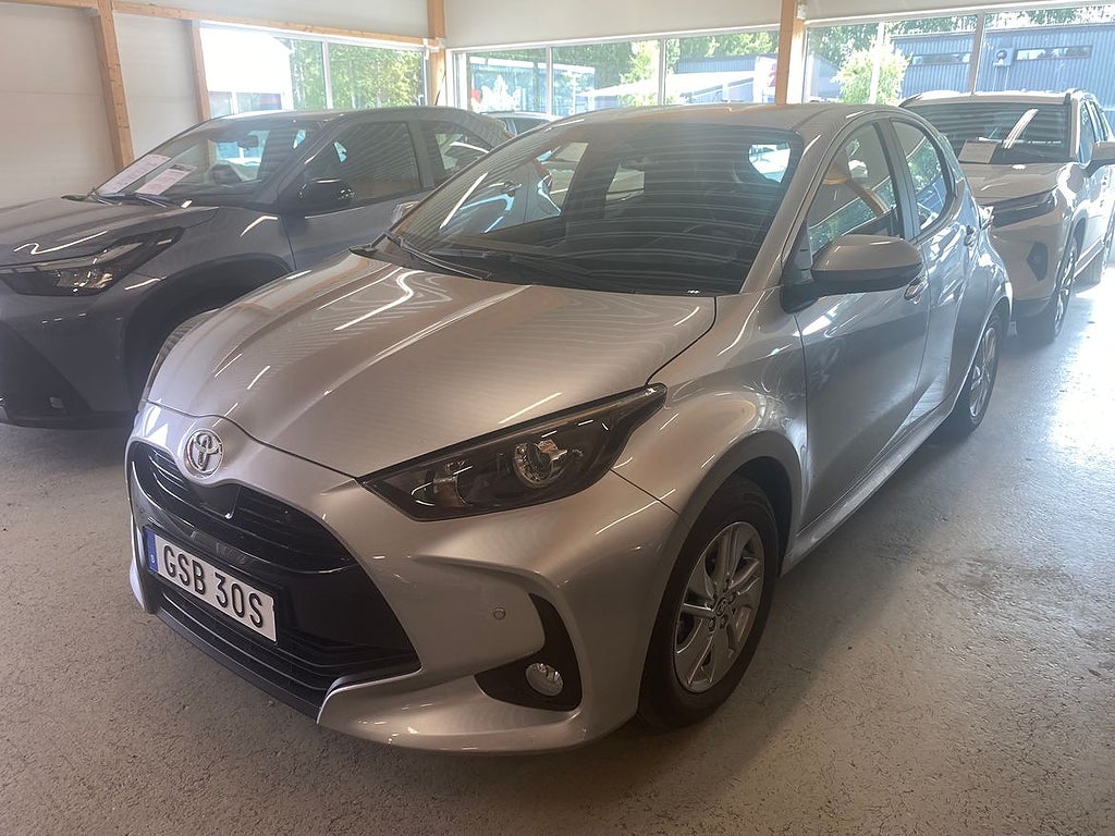 Toyota Yaris 1,5 HYBRID 115 5D ACTIVE KOMFORTPAKET OCH P-…