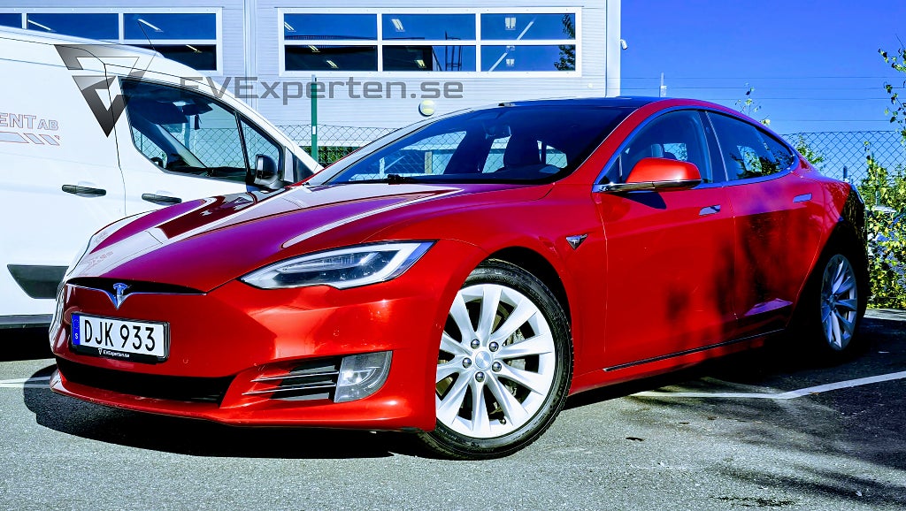 Tesla Model S 90D Facelift Pano Premium Kallväder CCS Nybesiktad