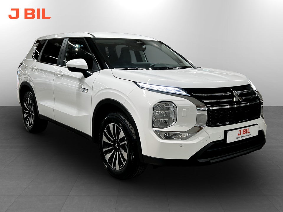 Mitsubishi Outlander Invite PHEV 4WD