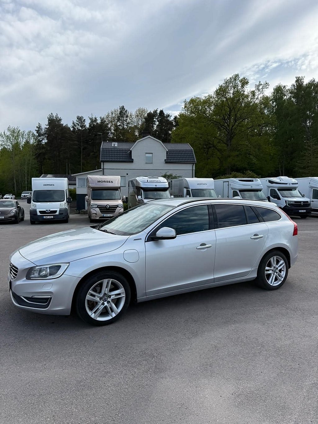 Volvo V60 D5 Plug-in Hybrid AWD Geartronic Momentum Euro 6