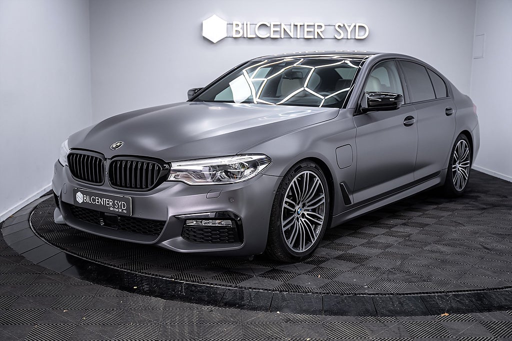 BMW 530e 530e|IPerformance|Sedan|360°|HuD|M-Sport|Navi|252hk