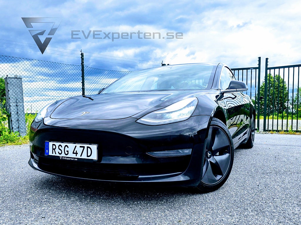 Tesla Model 3 Long Range Panorama Kamera Autopilot Premiuminteriör