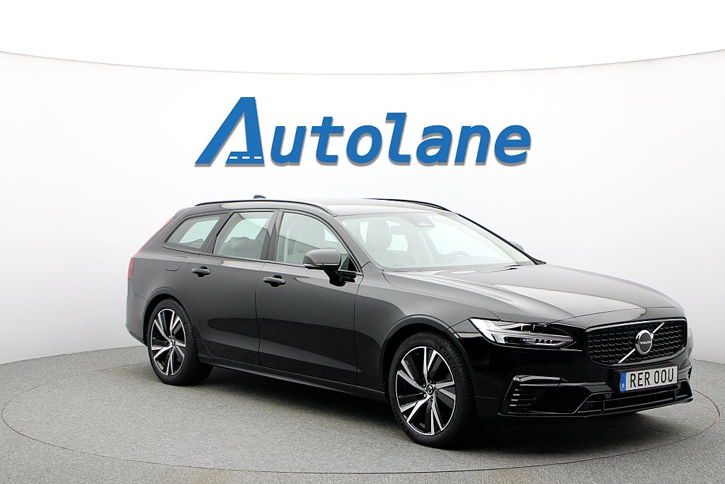 Volvo V90 Recharge T6 AWD Plus Dark, Kamera, Värmare, GPS 350hk