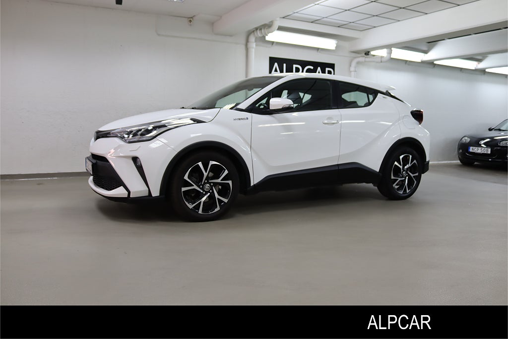Toyota C-HR HSD  ACTIVE MOMSBIL VÄRMARE
