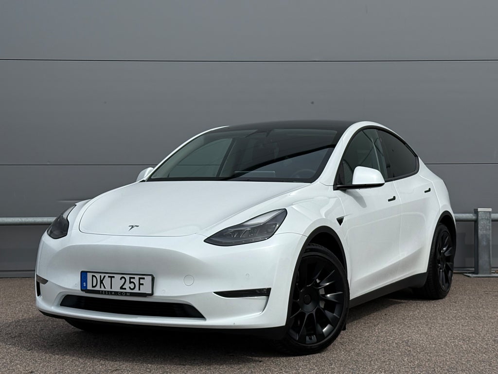 Tesla Model Y Long Range AWD / Vinterhjul / Moms / 1 brukare