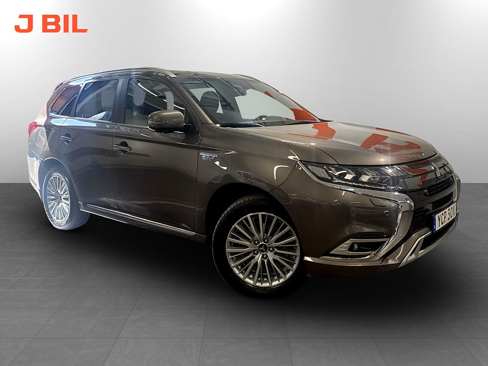 Mitsubishi Outlander Business PHEV 224hk Aut 4WD RATTVÄRME
