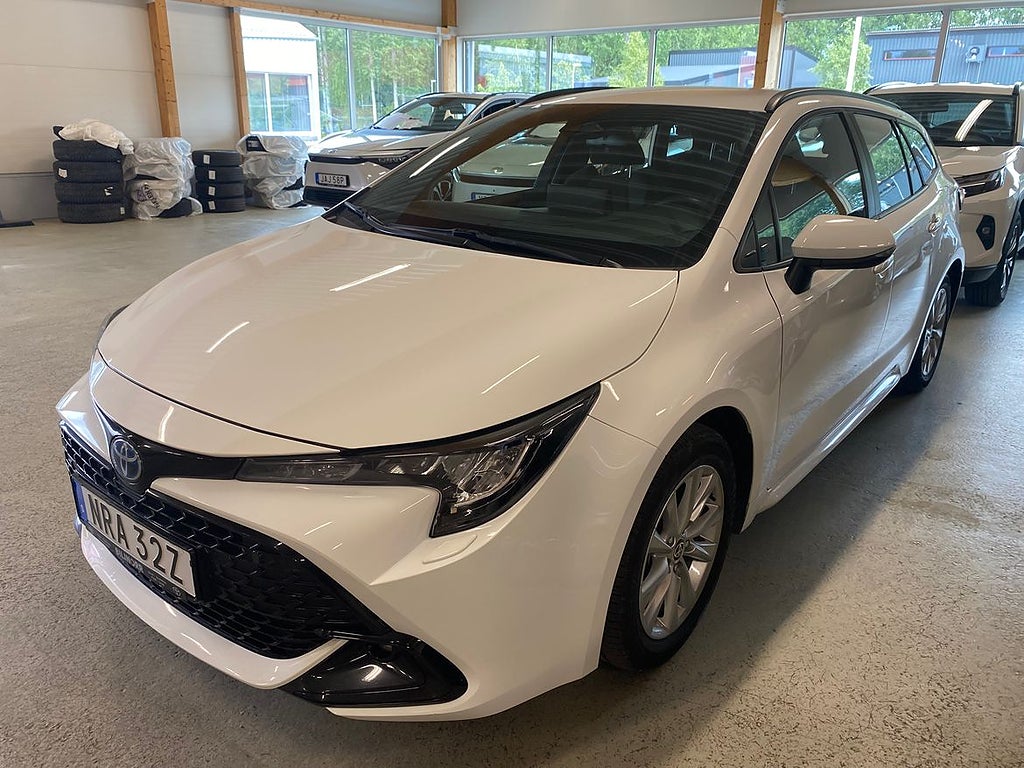 Toyota Corolla 1,8 Hybrid Touring Sports Active | Dragkro…