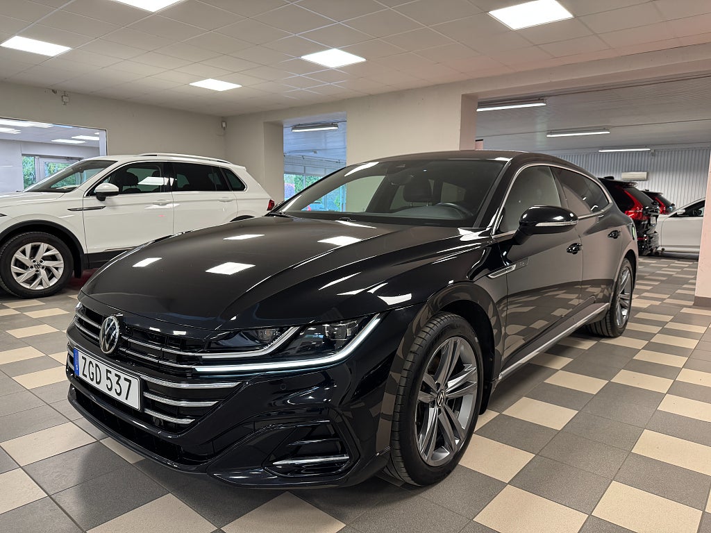 Volkswagen Arteon eHybrid Shooting Brake R-Line Cockpit Värmare Drag Navi