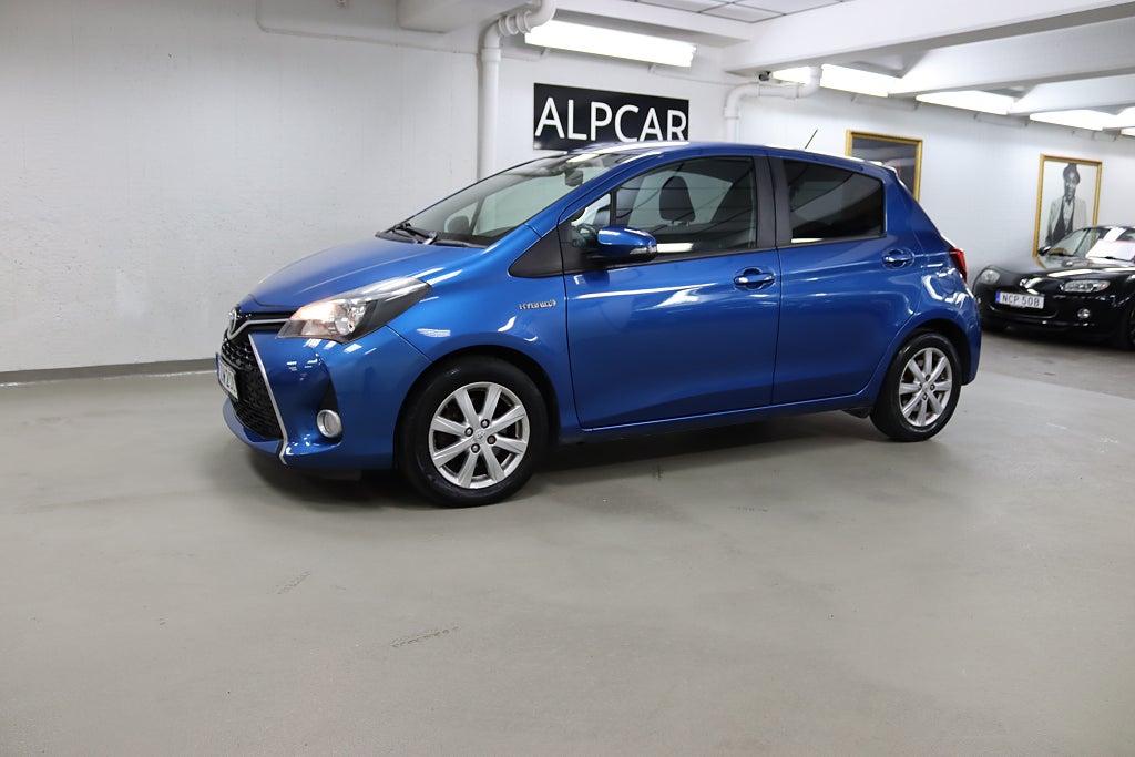 Toyota Yaris Hybrid e-CVT ACTIVE STYLE V-HJUL