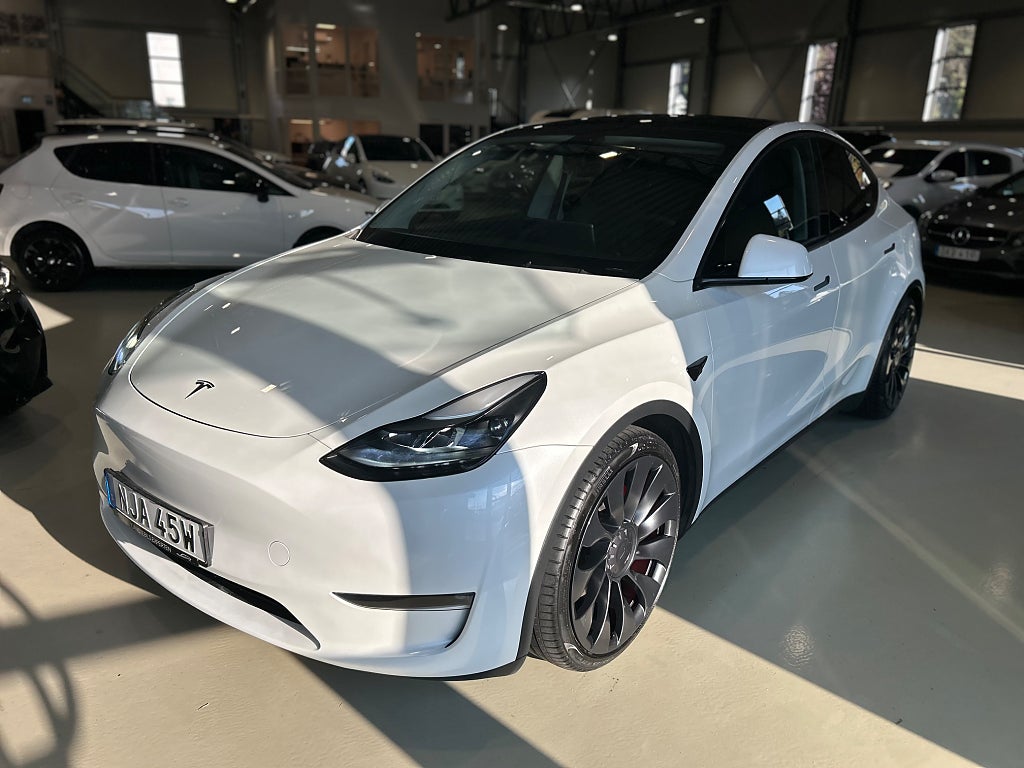 Tesla Model Y AWD Performance 534hk / Drag / Moms