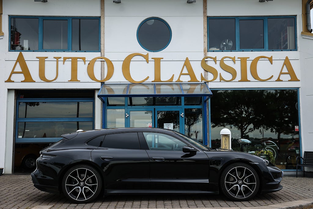 Porsche Taycan Sport Turismo Direct Drive/ic