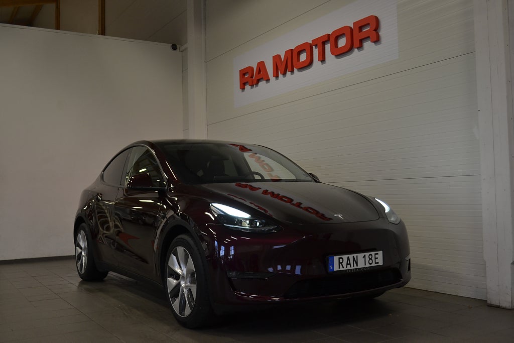 Tesla Model Y Long Range AWD 514hk  Premium | Drag | Pano |