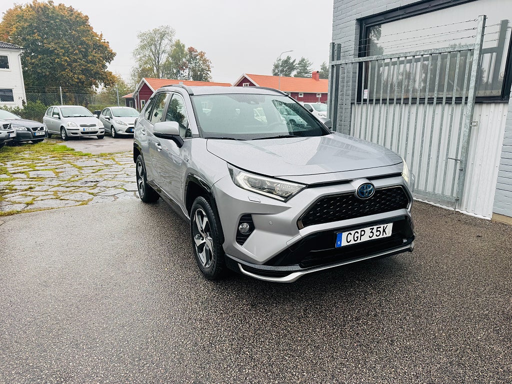 Toyota RAV4 PLUG-IN HYBRID 306HK AWD / DRAG / 8600Mil
