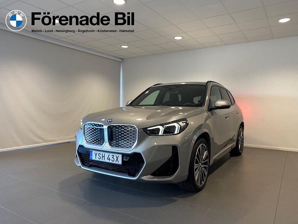 BMW iX1 eDrive20  M-sportpaket Harman/Kardon Drag