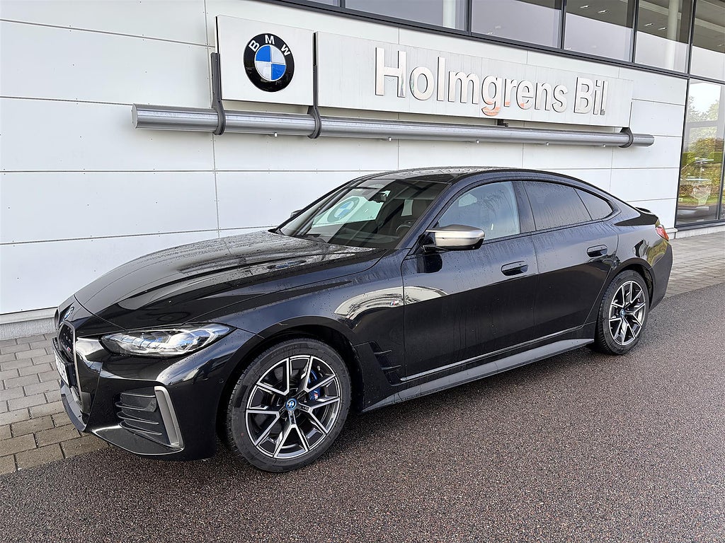 BMW i4 M50 83 Fully Charged Läder H K Elstolar Laserljus Serviceavtal |