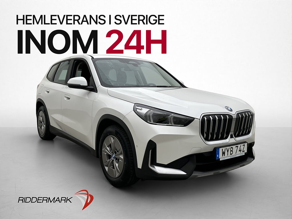 BMW iX1 xDrive30 Dragkrok 360° HUD Navi CarPlay MOMS