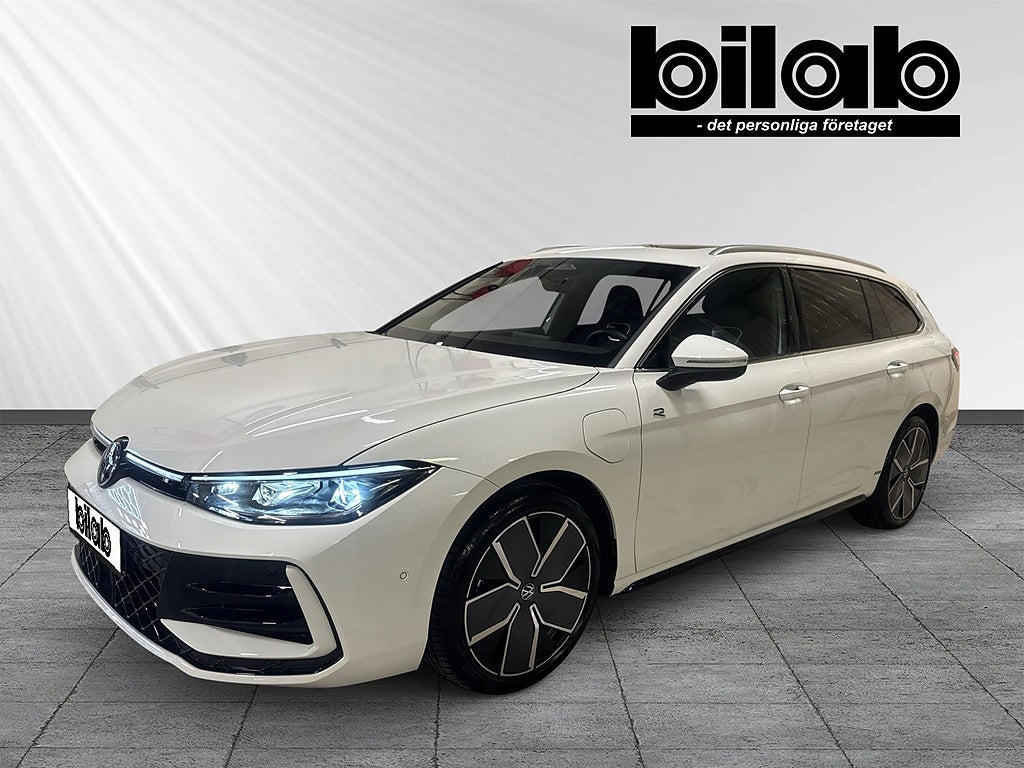 Volkswagen Passat Sportscombi R-Line eHybrid 272hk DSG Edition