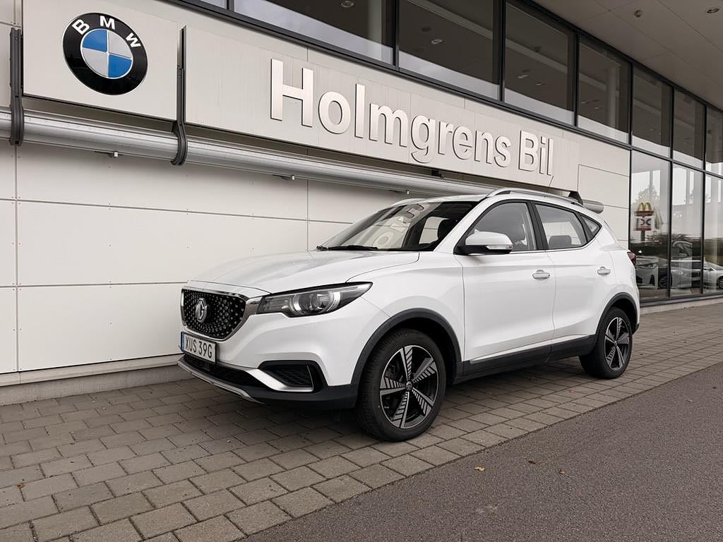 MG ZS Luxury 45kWh Dover White | Ränta 1,99%