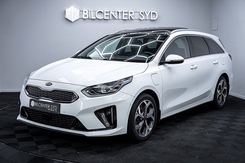 Kia Ceed Sportswagon Plug-in Hybrid|Pano|Navi |Backkamera|141hk