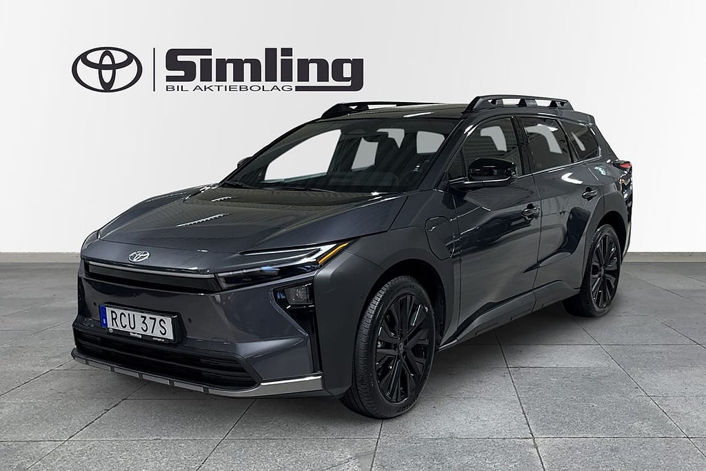 Toyota bZ4X Touring AWD Executive / 20″ Fälg / Pamorama