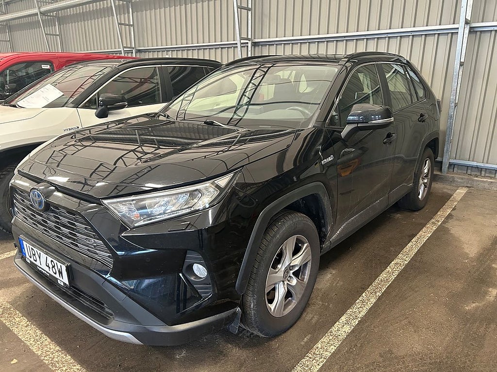 Toyota RAV4 2,5 Hybrid AWD-i Active Komfort | Dragkrok | Vinterhjul