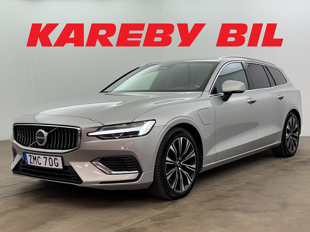 Volvo V60 Recharge T6 AWD 350 hk Core Backkamera Drag Navi