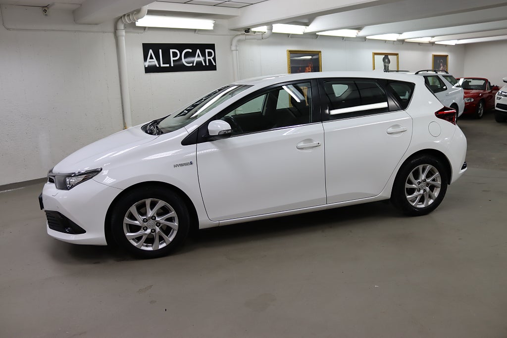 Toyota Auris HSD 1,8 136HK 14200 MIL