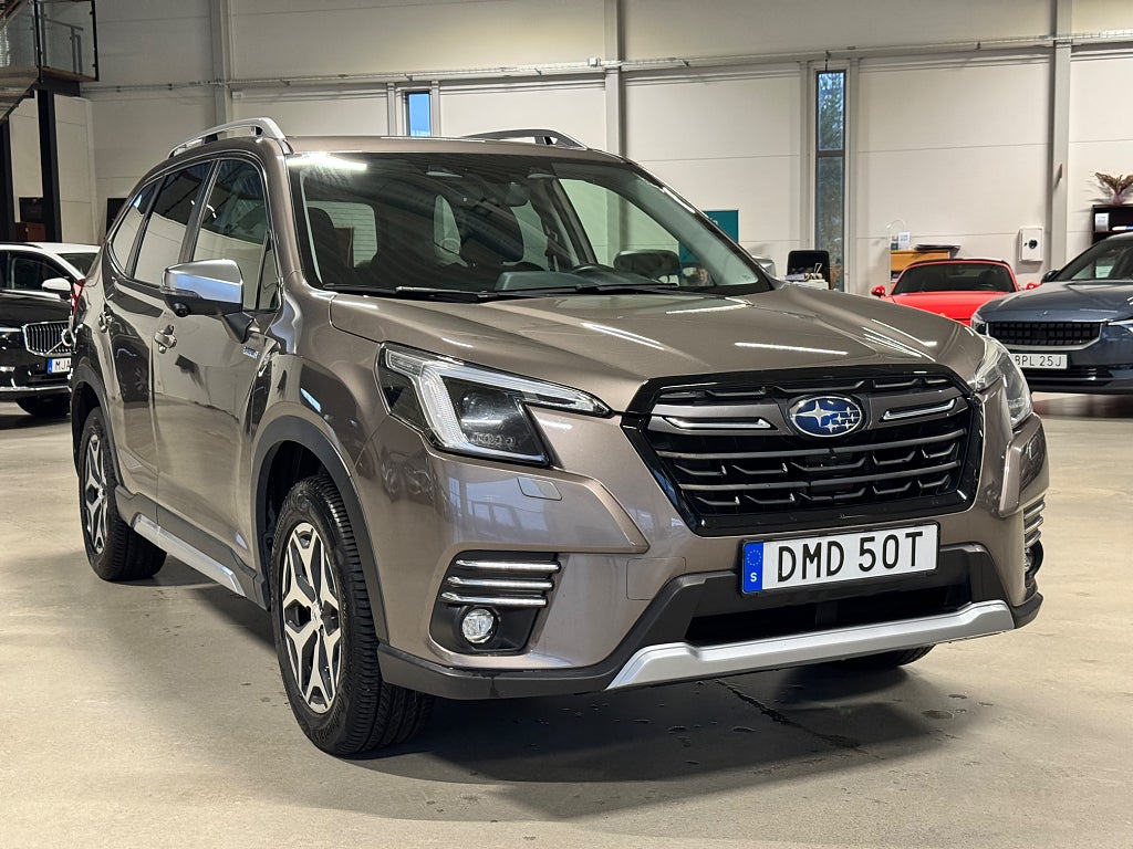 Subaru Forester e-Boxer XFuel AUT DRAG 4WD MOMS V-HJUL EN ÄGARE KAMERA